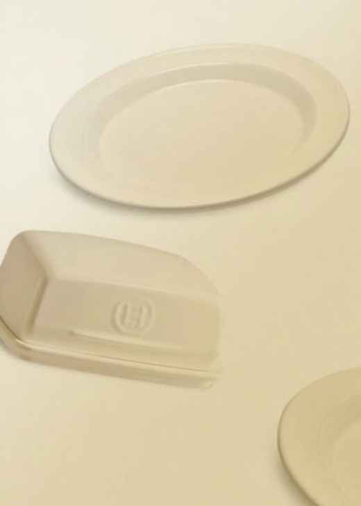 <h3>Dinnerware</h3>